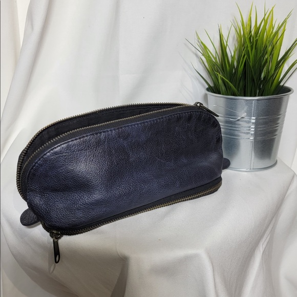 FREE PEOPLE × Shoreditch Pouch - Picture 2 of 5